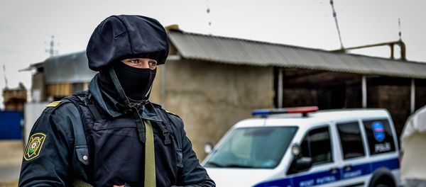 Полицейский в Нардаране, фото из архива - Sputnik Азербайджан