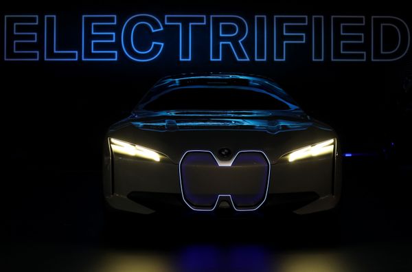Автосалон LA Motor Show 2017 в Лос-Анжелесе - Sputnik Азербайджан
