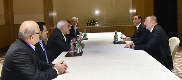 Президент Ильхам Алиев на встрече с главой МИД Ирана Мохаммадом Джавадом Зарифом - Sputnik Азербайджан