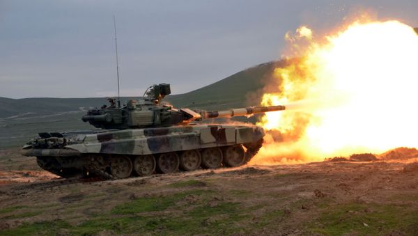 Занятия по боевой стрельбе в танковых подразделениях ВС Азербайджана - Sputnik Азербайджан