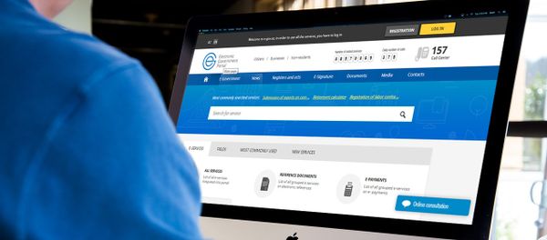 Пользователь сайта e-gov.az - Sputnik Азербайджан