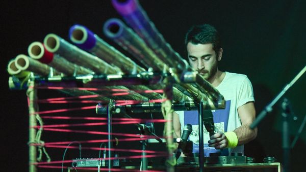 Выступление грузинской группы TSU Art на музыкальном фестивале Silk Road Festival 2017 - Sputnik Азербайджан