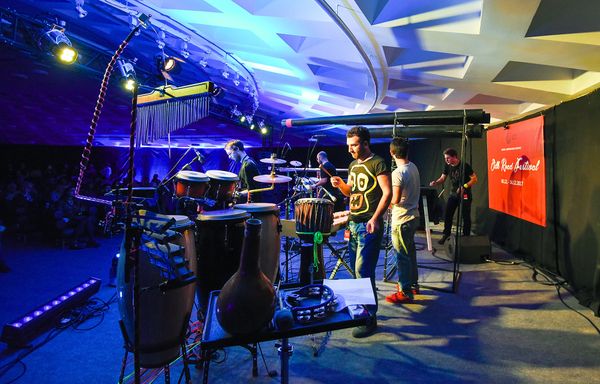Выступление грузинской группы TSU Art на музыкальном фестивале Silk Road Festival 2017 - Sputnik Азербайджан