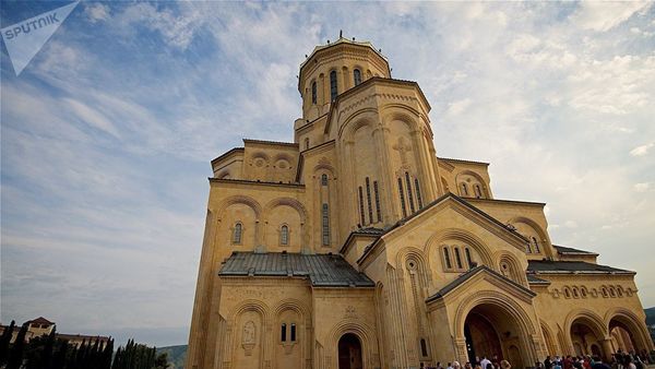 Собор Цминда Самеба — кафедра Католикоса-Патриарха всея Грузии - Sputnik Азербайджан