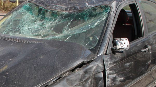 Автомобиль, попавший в ДТП - Sputnik Азербайджан