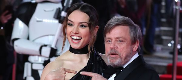Актеры Дэйзи Ридли и Марк Хэмилл на премьере фильма Звездные войны: Последние джедаи в Лондоне - Sputnik Азербайджан