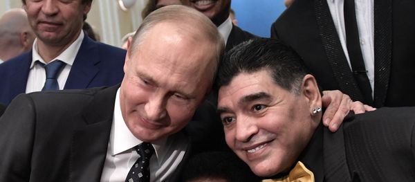 Президент РФ В. Путин принял участие в финальной жеребьёвке ЧМ по футболу ФИФА 2018 в России - Sputnik Азербайджан