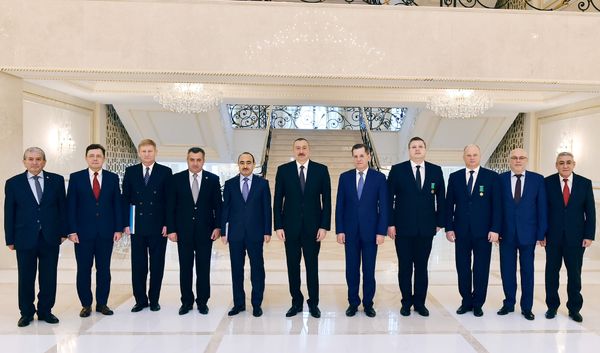 Ильхам Алиев принял делегацию во главе с губернатором Астраханской области России  - Sputnik Азербайджан