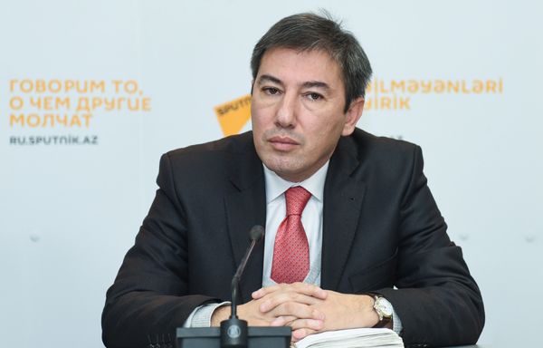 Политологи Заур Мамедов и Заур Ибрагимли подвели политические итоги уходящего года в мультимедийном пресс-центре Sputnik Азербайджан - Sputnik Азербайджан
