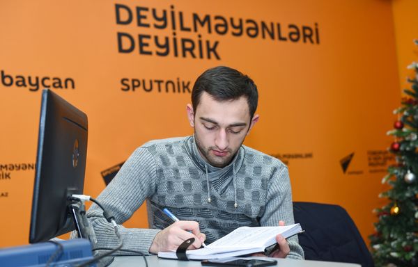 Политологи Заур Мамедов и Заур Ибрагимли подвели политические итоги уходящего года в мультимедийном пресс-центре Sputnik Азербайджан - Sputnik Азербайджан