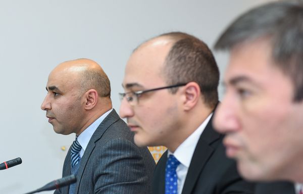 Политологи Заур Мамедов и Заур Ибрагимли подвели политические итоги уходящего года в мультимедийном пресс-центре Sputnik Азербайджан - Sputnik Азербайджан