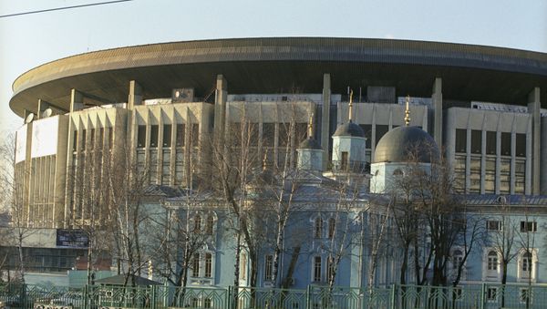 Вид на спорткомплекс Олимпийский и соборную мечеть - Sputnik Азербайджан