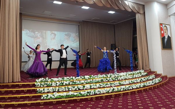 В Бакинском Славянском университете отметили 70-летие журнала Русский язык и литература в Азербайджане - Sputnik Азербайджан