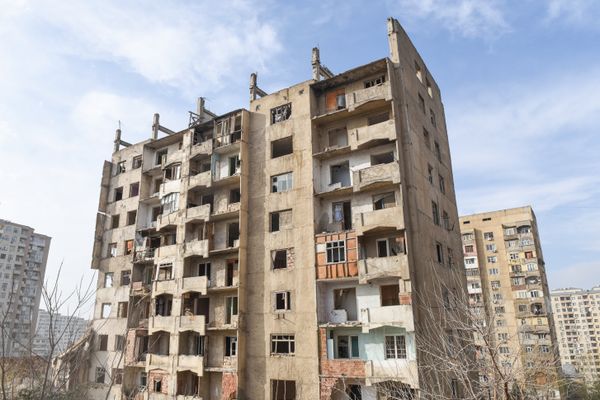 Аварийный дом в Хатаинском районе - Sputnik Азербайджан