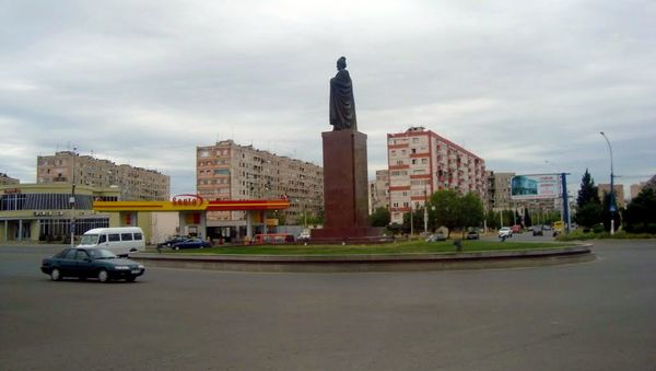 Центральная площадь в городе Гардабани (Гаратепе), Квемо-Картли, Грузия, фото из архива - Sputnik Азербайджан