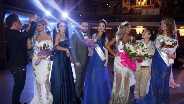 Азербайджанская модель Кристина Замир на международном конкурсе красоты Miss Humanity Universe 2017 - Sputnik Азербайджан