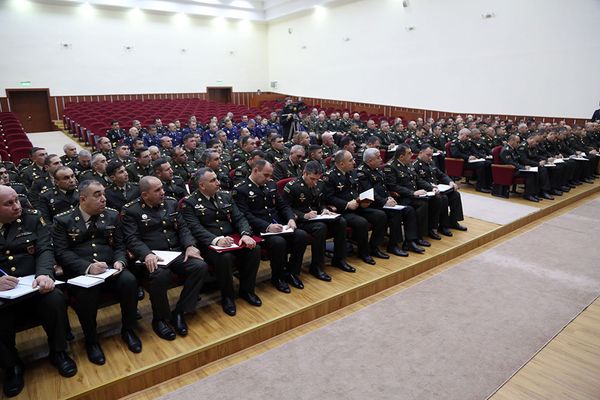 Встреча министра обороны Азербайджана генерал-полковника Закира Гасанова с офицерами по работе с личным составом  - Sputnik Азербайджан