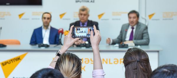 Пресс-конференция посвященная 190-летию Туркманчайского мирного договора - Sputnik Азербайджан