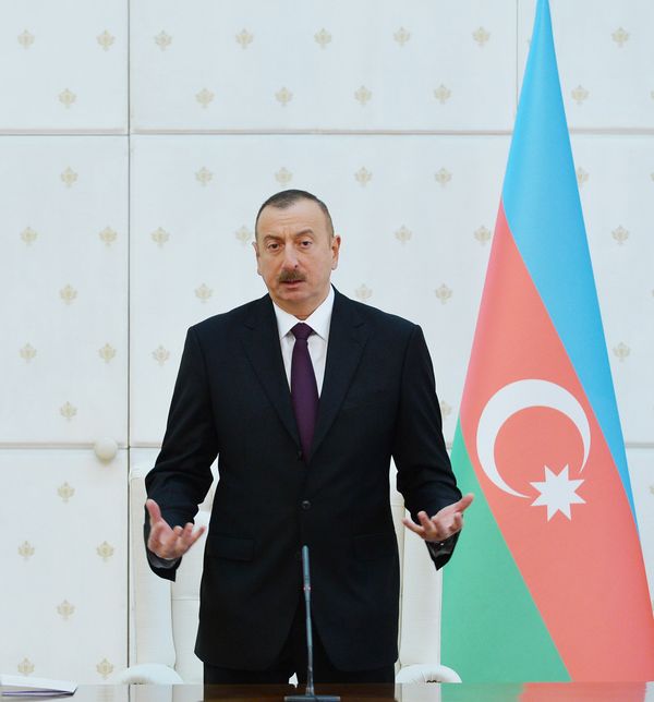 Выступление президента Азербайджана Ильхама Алиева на заседании Кабинета Министров, посвященного итогам социально-экономического развития в 2017 году и предстоящим задачам - Sputnik Азербайджан