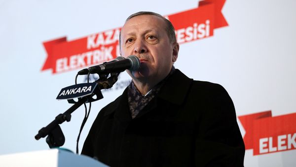 Президент Турции Реджеп Тайип Эрдоган во время выступления в Анкаре, 15 января 2018 года - Sputnik Азербайджан