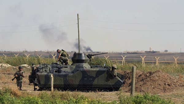 Турецкие военнослужащие вблизи Турецко-сирийской границы, фото из архива - Sputnik Азербайджан