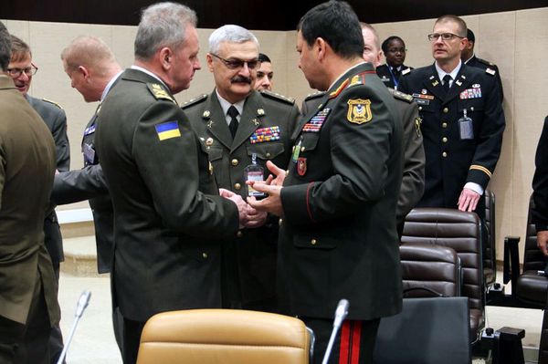 Начальник Генштаба ВС Азербайджана, генерал-полковник Наджмеддин Садыков принял участие в заседании НАТО - Sputnik Азербайджан