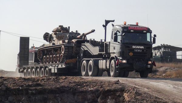 Военная техника на турецко-сирийской границе, 16 января 2018 года - Sputnik Азербайджан
