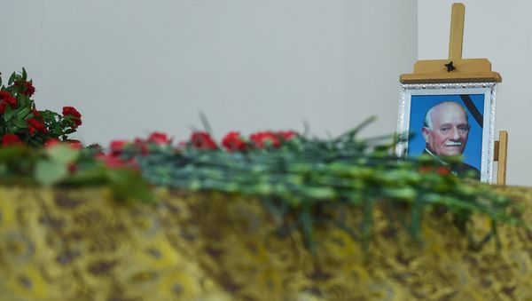 Церемония прощания с народным артистом Азербайджана Беюкагой Мамедовым - Sputnik Азербайджан