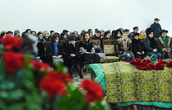 Церемония прощания с народным артистом Азербайджана Беюкагой Мамедовым - Sputnik Азербайджан