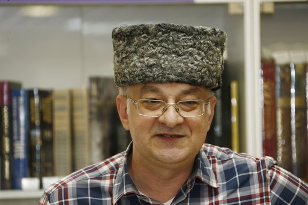 Кулинар, писатель, ведущий кулинарной рубрики в программе Дачный ответ на канале НТВ Сталик Ханкишиев - Sputnik Азербайджан