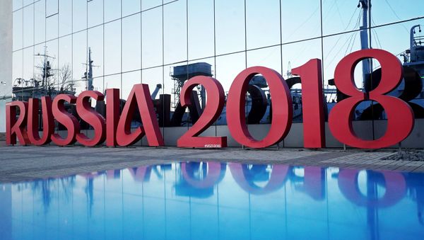 Инсталляция Russia 2018 в Калининграде, Россия - Sputnik Азербайджан