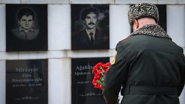 Траурное шествие на Аллее шехидов 20 января 2018 года - Sputnik Азербайджан