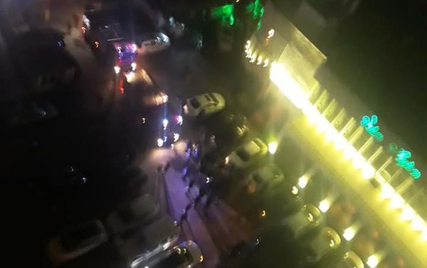 Пожар в многоэтажном жилом доме в Хатаинском районе Баку - Sputnik Азербайджан