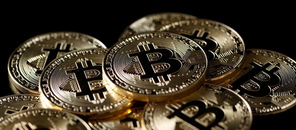 Пиринговая платежная система Биткойн - Sputnik Азербайджан
