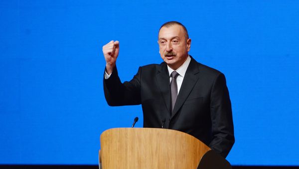 Ильхам Алиев выступил с речью на съезде с участием делегатов, представляющих более 700 тысяч членов ПЕА - Sputnik Азербайджан