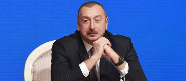 Ильхам Алиев выступил с речью на съезде с участием делегатов, представляющих более 700 тысяч членов ПЕА - Sputnik Азербайджан