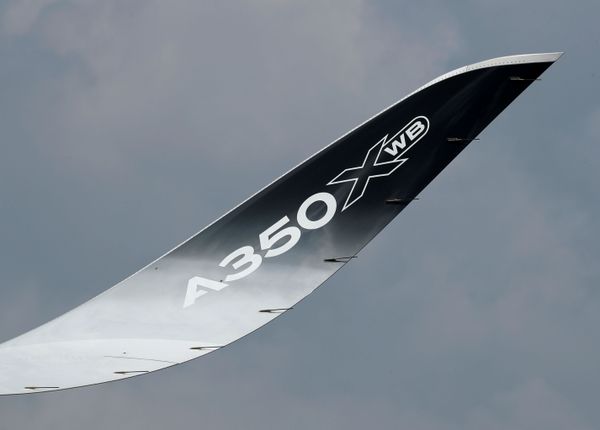 Самолет Airbus A350-1000 на авиашоу в Сингапуре - Sputnik Азербайджан