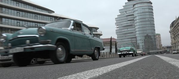 Бакинские любители старинных авто показывают своих железных коней Бакинские любители старинных авто показывают своих железных коней - Sputnik Азербайджан