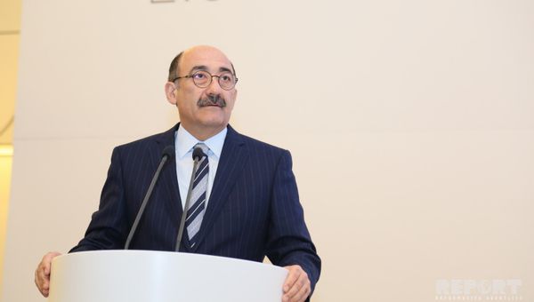 Министр культуры и туризма Абульфас Гараев Министр культуры и туризма Абульфас Гараев - Sputnik Азербайджан