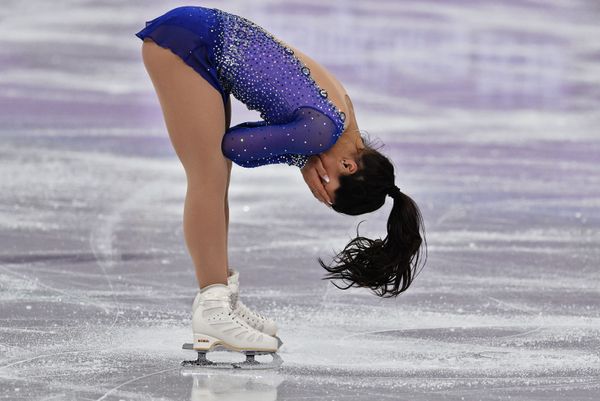 Канадская фигуристка Габриэль Дэйлман выступает в произвольной программе женского одиночного катания командных соревнований по фигурному катанию на XXIII зимних Олимпийских играх - Sputnik Азербайджан