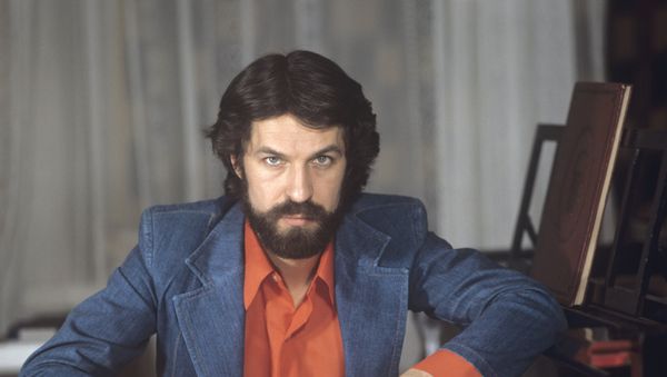 Актер Московского театра драмы и комедии Борис Хмельницкий, 1 декабря 1976 года - Sputnik Азербайджан