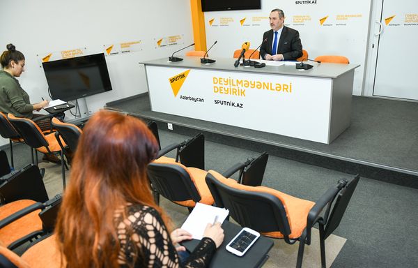 Пресс-конференция на тему актуальных проблем миграционной политики в Азербайджане и их решения в пресс-центре Sputnik Азербайджан - Sputnik Азербайджан