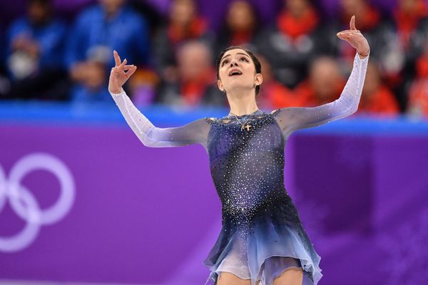 Российская фигуристка Евгения Медведева на XXIII зимних Олимпийских играх в Пхенчхане - Sputnik Азербайджан