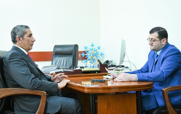 Заместитель исполнительного секретаря правящей партии Ени Азербайджан (ПЕА) Сиявуш Новрузов - Sputnik Азербайджан
