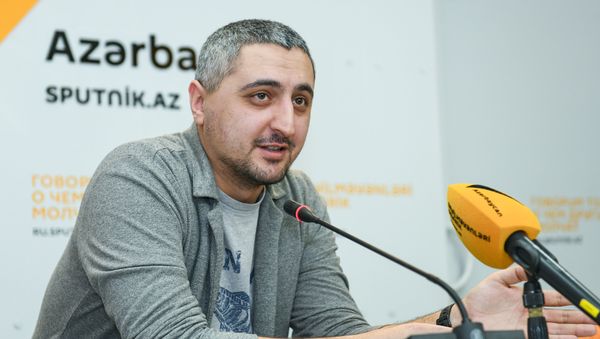Известный азербайджанский кинооператор Рауф Гурбаналиев - Sputnik Азербайджан