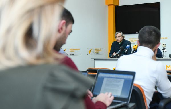 Конференция на тему Будущее азербайджано-российских отношений в мультимедийном пресс-центре Sputnik Азербайджан - Sputnik Азербайджан