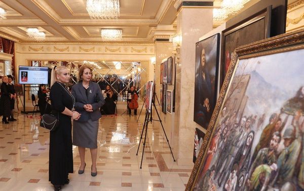 Художественная выставка Голос Карабаха, приуроченная к 26-й годовщине Ходжалинского геноцида - Sputnik Азербайджан