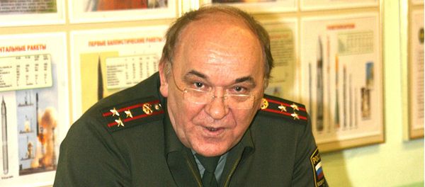 Российский эксперт, военный обозреватель, полковник в отставке Виктор Баранец - Sputnik Азербайджан