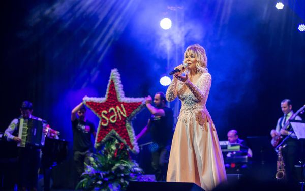Сольный концерт народной артистки Азербайджана Бриллиант Дадашовой - Sputnik Азербайджан