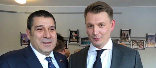Глава азербайджанской диаспоры в Москве Ализаман Рагимов награжден орденом Святого Сергея Радонежского - Sputnik Азербайджан